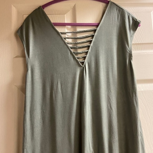 American Eagle Outfitters Tops - Green-gray American Eagle soft n sexy tank American Eagle Outfitters Tops - Green-gray American Eagle soft n sexy tank